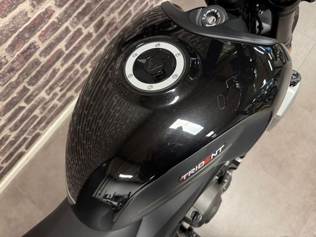 triumph - trident-900