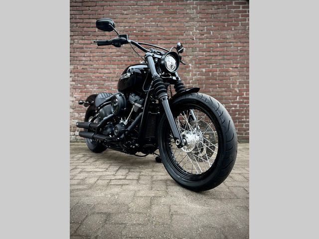 harley-davidson - street-bob-107