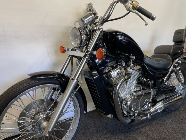 suzuki - vs-600-intruder