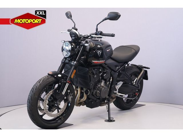 triumph - trident-660