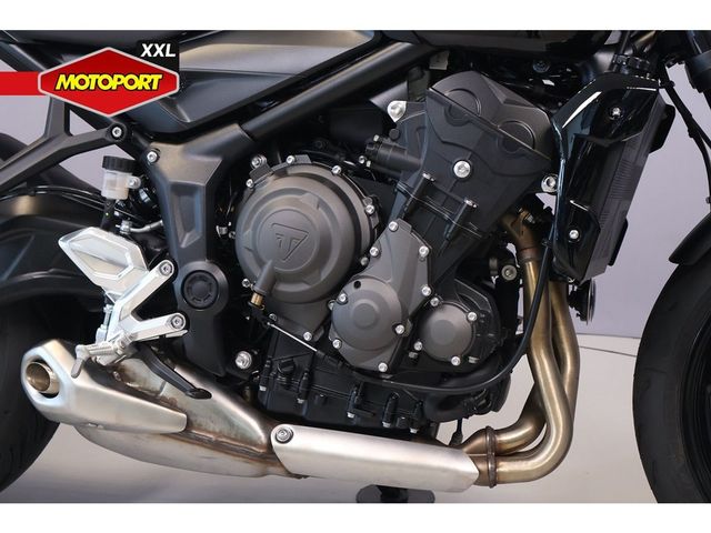 triumph - trident-660