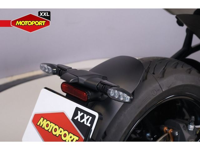 triumph - trident-660