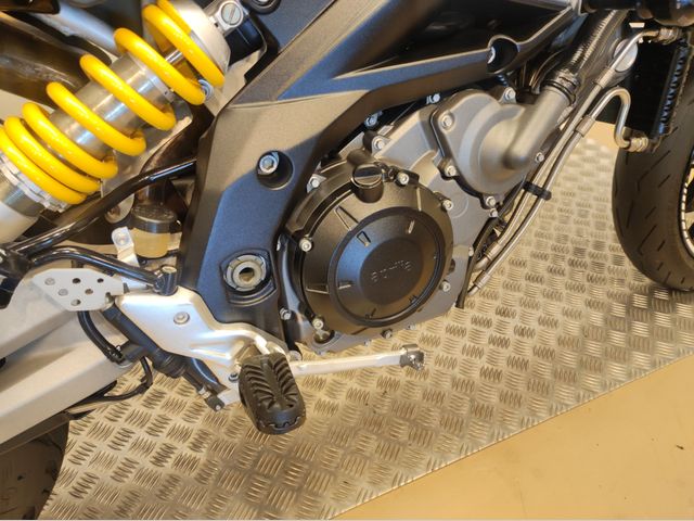 aprilia - dorsoduro-1200