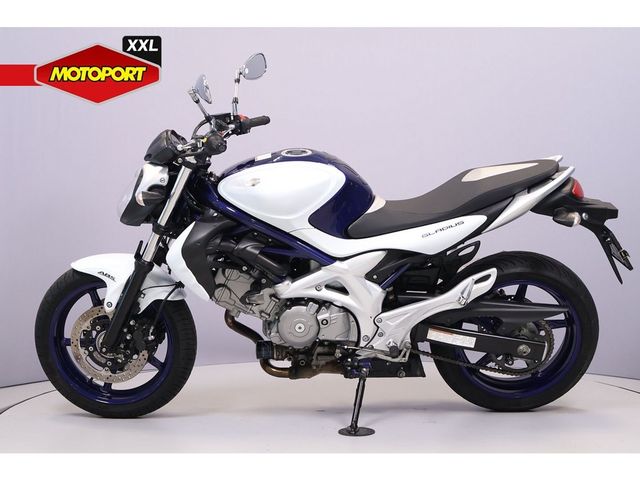 suzuki - gladius