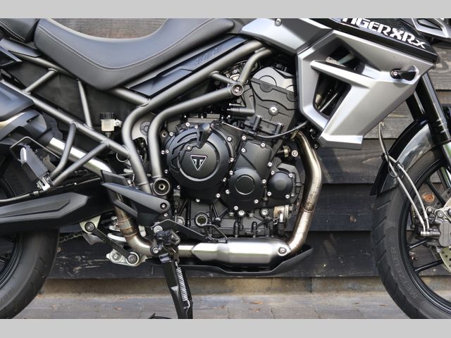 triumph - tiger-800-xrx