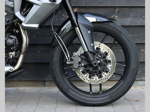 triumph - tiger-800-xrx
