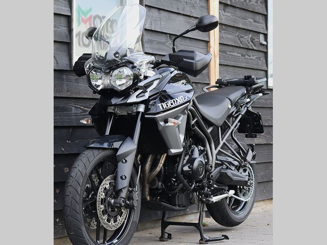triumph - tiger-800-xrx
