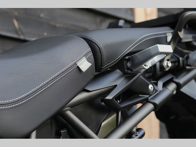 triumph - tiger-800-xrx