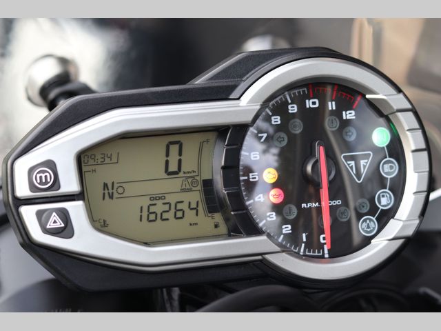 triumph - tiger-800-xrx