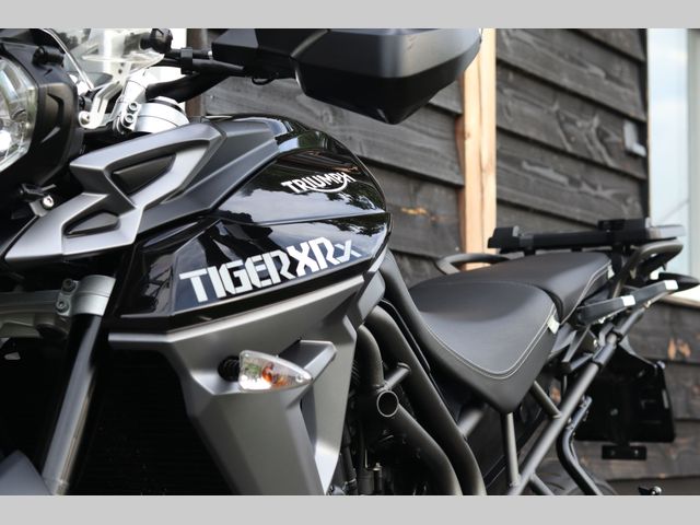 triumph - tiger-800-xrx