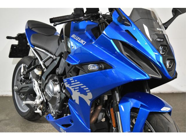 suzuki - gsx-8r