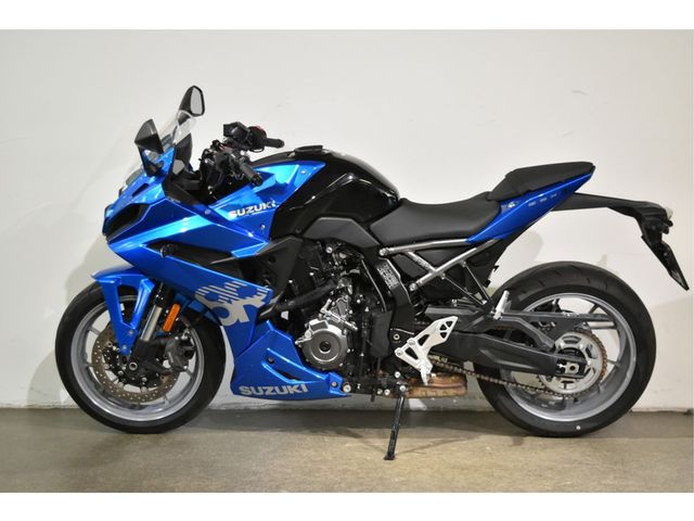 suzuki - gsx-8r