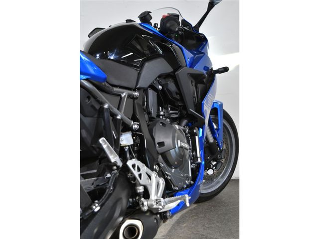 suzuki - gsx-8r