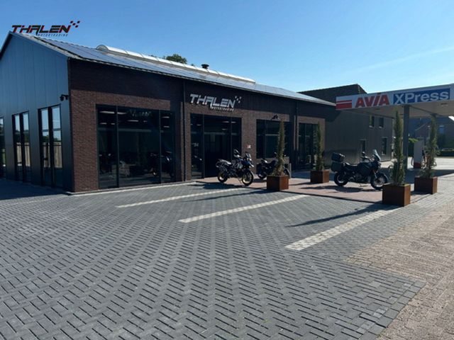 aprilia - dorsoduro-750-factory