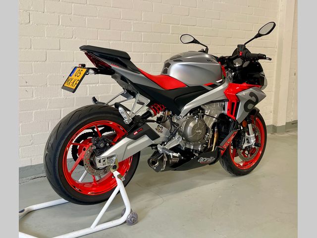 aprilia - tuono-660
