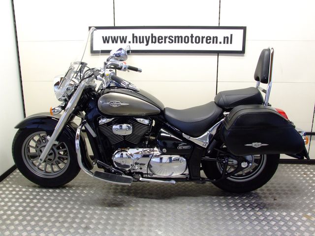 suzuki - intruder-c-800-classic