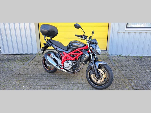 suzuki - sfv-650-gladius-abs