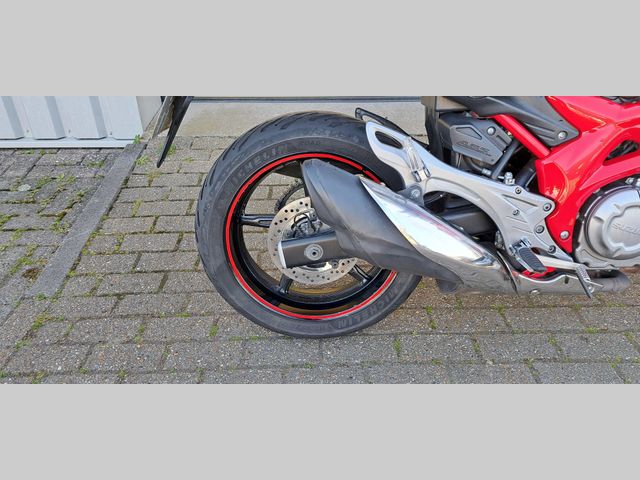 suzuki - sfv-650-gladius-abs