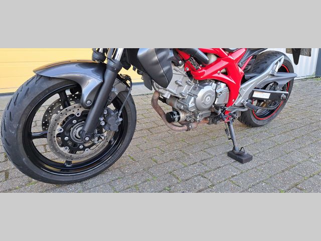 suzuki - sfv-650-gladius-abs