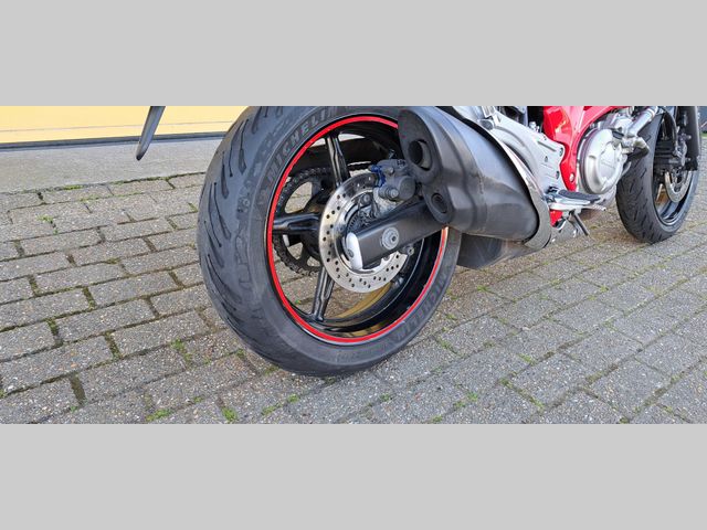 suzuki - sfv-650-gladius-abs