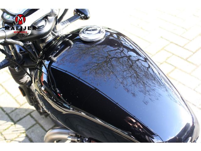 triumph - bonneville-bobber-black