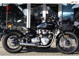 TRIUMPH BONNEVILLE BOBBER BLACK