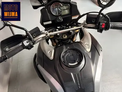 SUZUKI V-STROM DL 1000 – foto 3