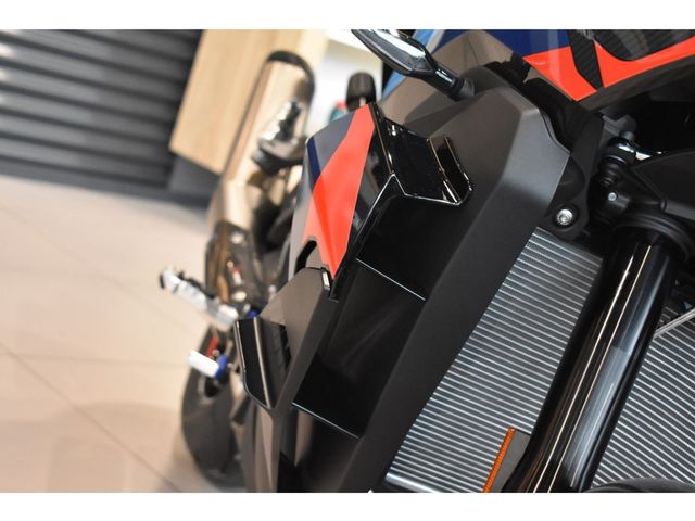 bmw - m-1000-xr