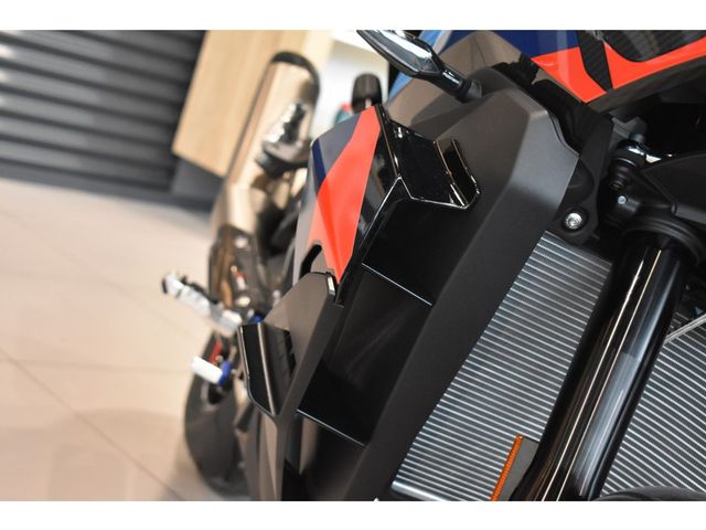 bmw - m-1000-xr