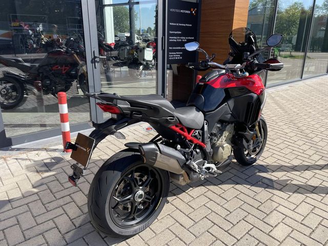 ducati - multistrada-v4-pikes-peak