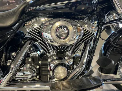HARLEY-DAVIDSON ROAD KING CLASSIC FLHRC – foto 3