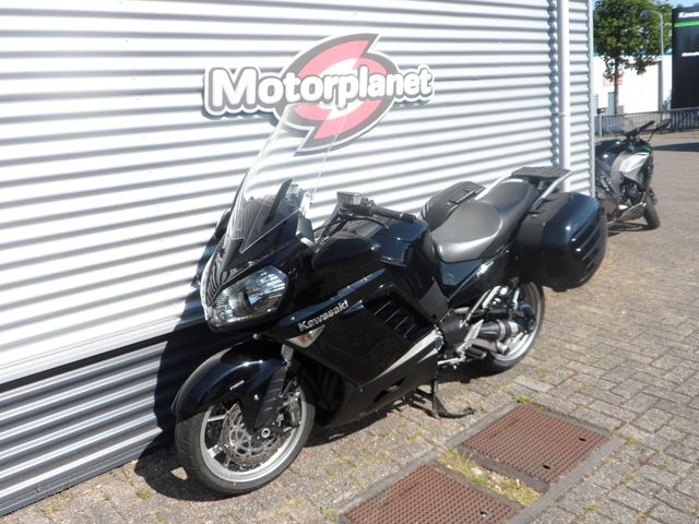 kawasaki - 1400-gtr