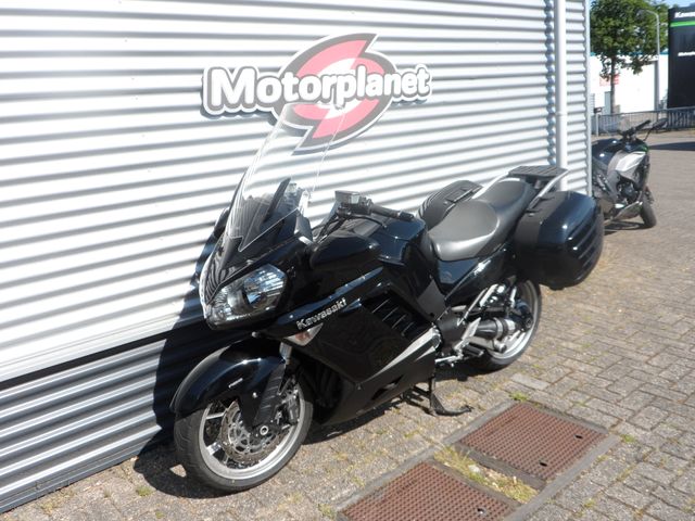 kawasaki - 1400-gtr