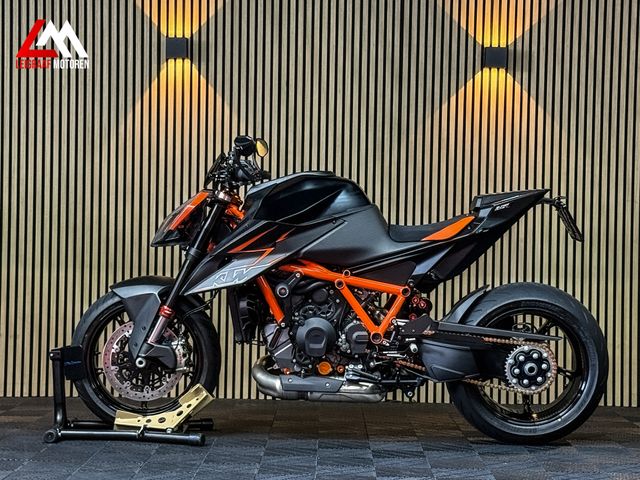 ktm - 1290-super-duke-r