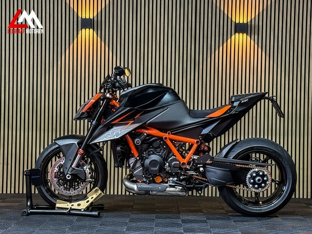 ktm - 1290-super-duke-r