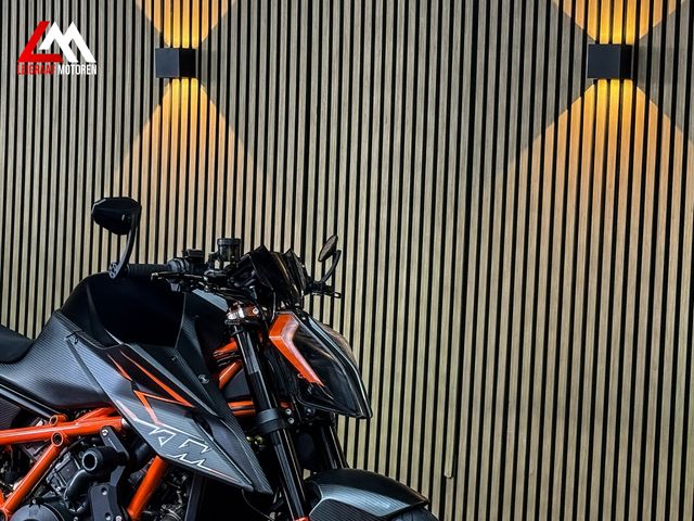 ktm - 1290-super-duke-r