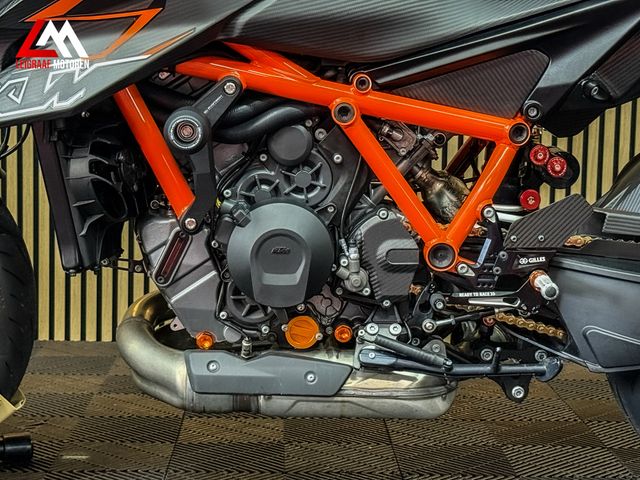 ktm - 1290-super-duke-r