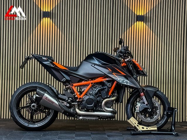 ktm - 1290-super-duke-r