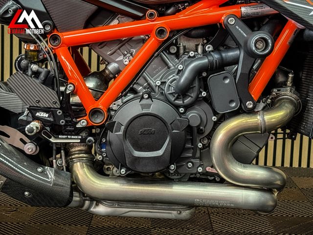 ktm - 1290-super-duke-r