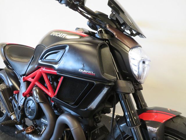 ducati - diavel-carbon