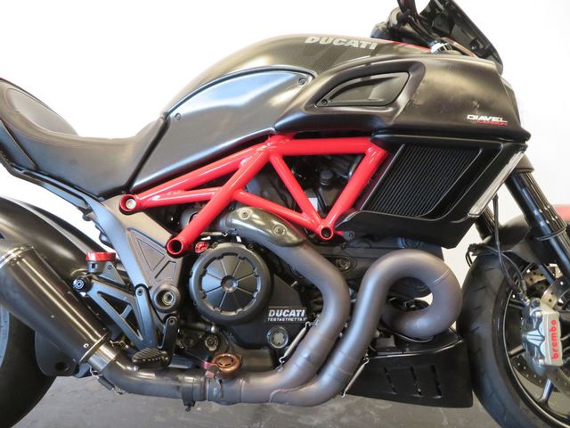 ducati - diavel-carbon