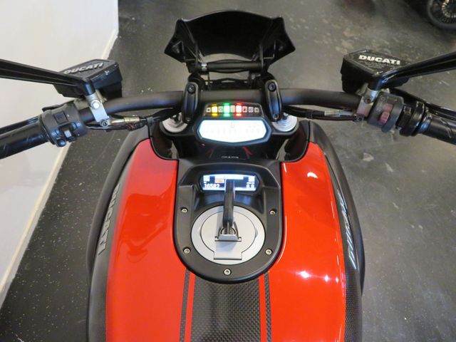 ducati - diavel-carbon