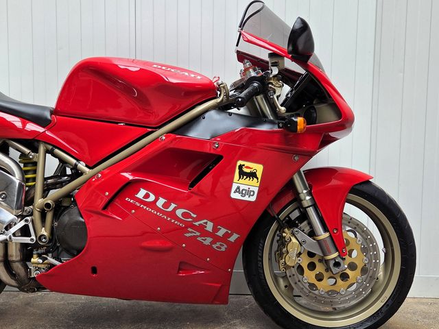 ducati - 748-s
