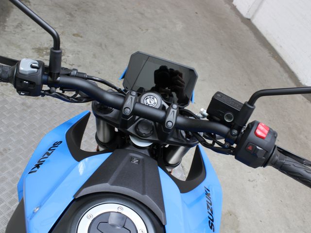 suzuki - gsx-8s