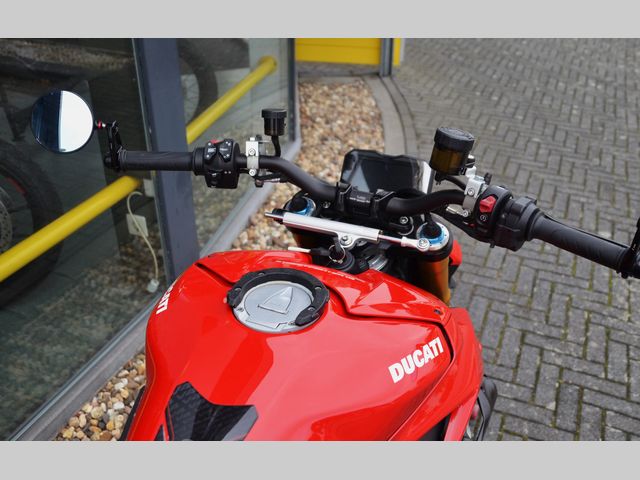 ducati - streetfighter-v4s
