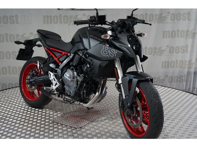 suzuki - gsx-8s