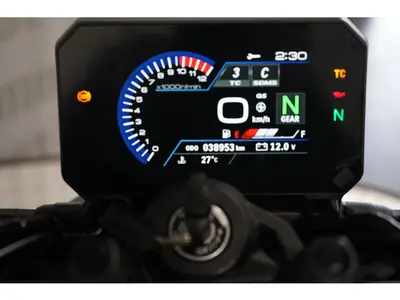 SUZUKI GSX-8S – foto 3