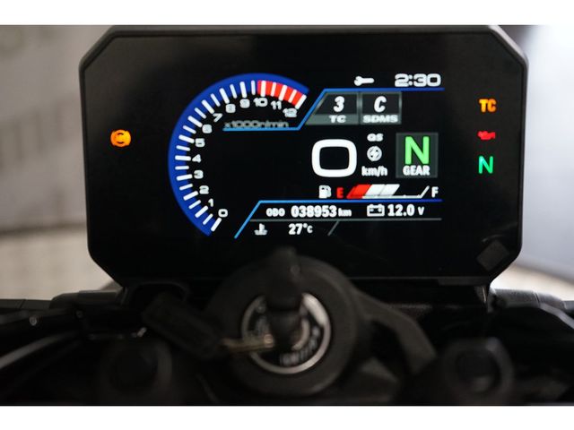 suzuki - gsx-8s