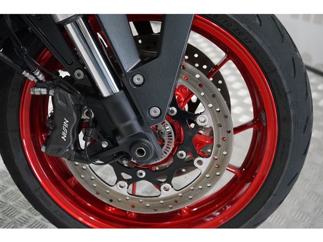 suzuki - gsx-8s
