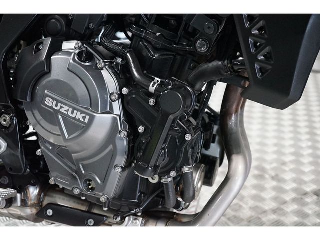 suzuki - gsx-8s